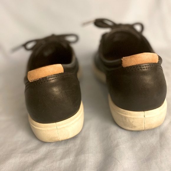 Black smooth leather Ecco Soft 7 cap toe sneakers US 8-8.5 / EU 39. Gently used. - Picture 2 of 7